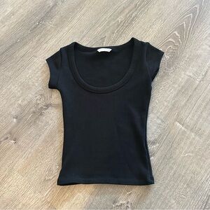 Zara cotton black scoop neck short sleeve top labeled small fits like xsmall